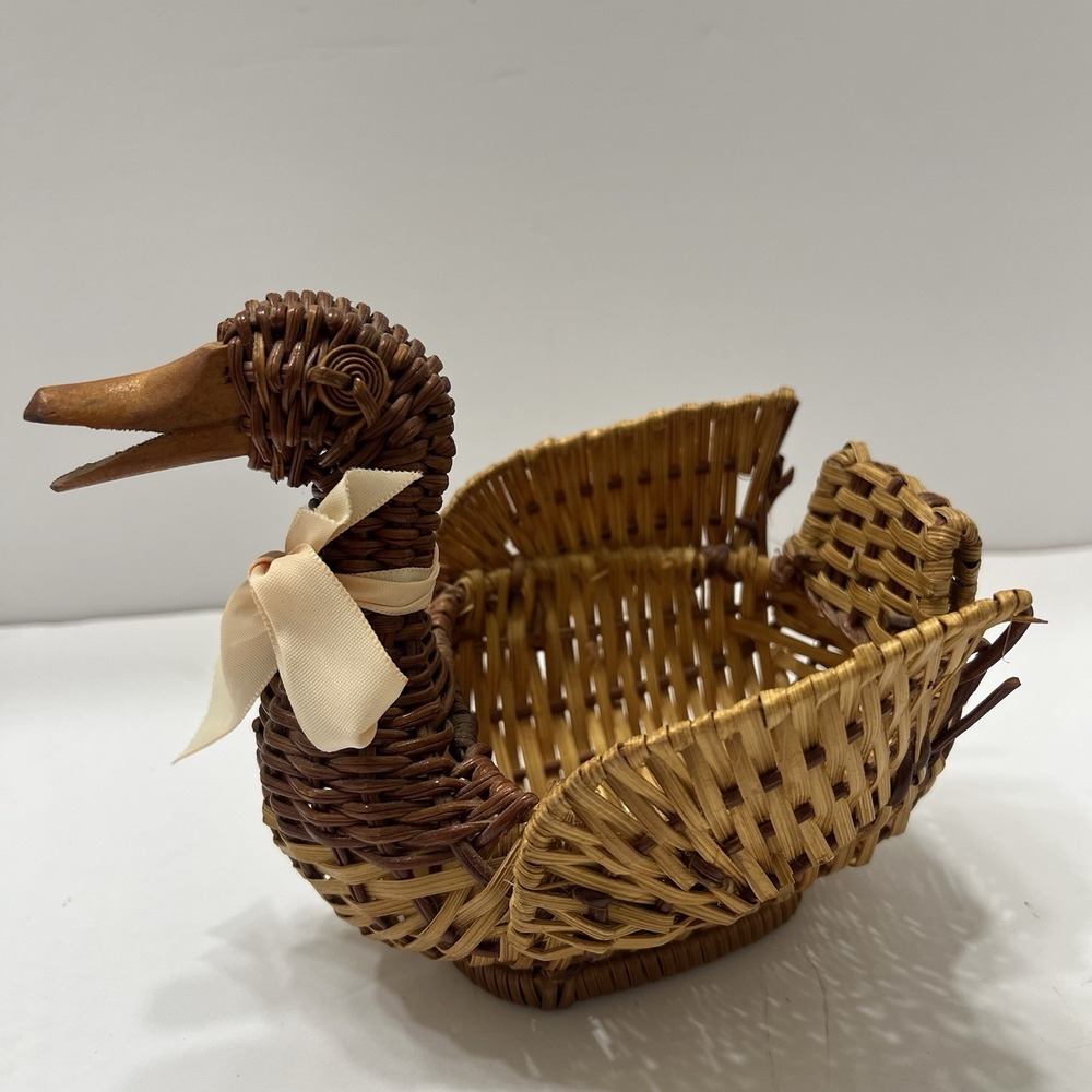Vintage Hand-Woven Wicker Mini Duck Basket Ribbon Bow 5x5.5"